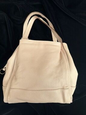 Sundance Pebbled Cream Leather Tote